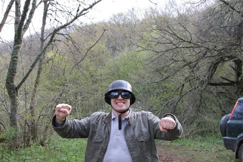 порвало на куски ))))))