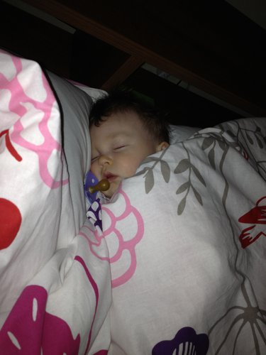 ...машинки - 2 штуки, літачки - 3, одна мавпа і три ведмедика...