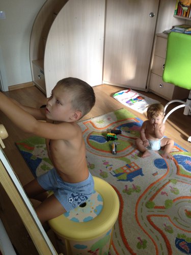 "Цікаве рішення, але я б спробував по-іншому..."  - пацани займаються математикою