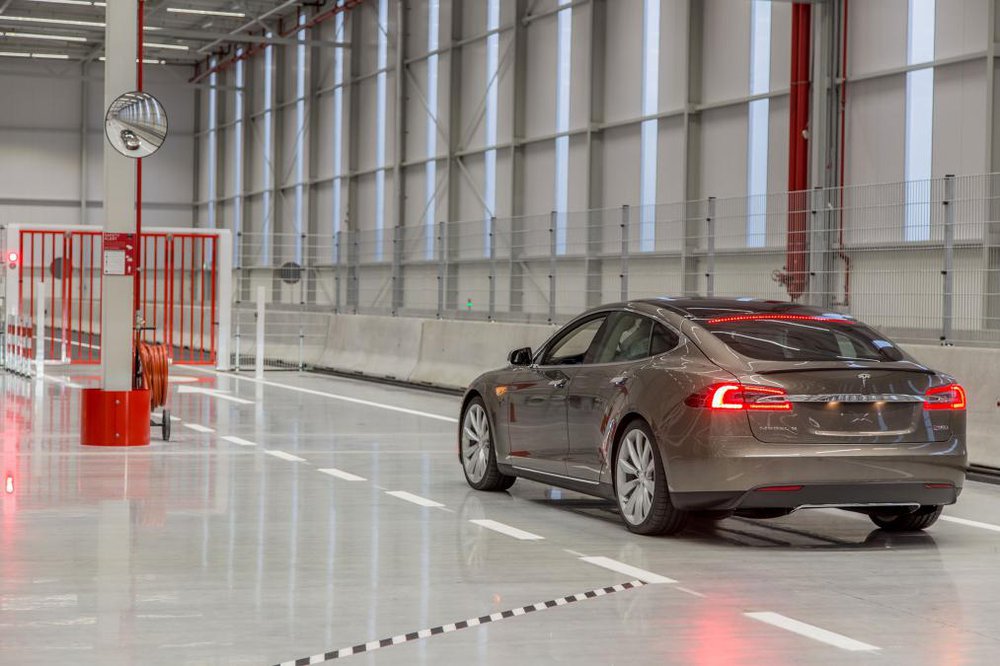 tesla model s в тилбурге tesla model s в тилбурге