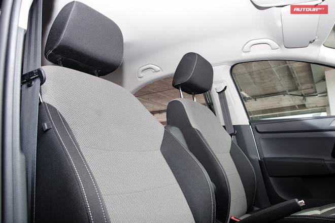 Skoda Rapid передние сидения