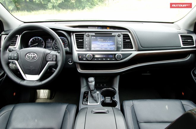 Toyota Highlander 2014 интерьер