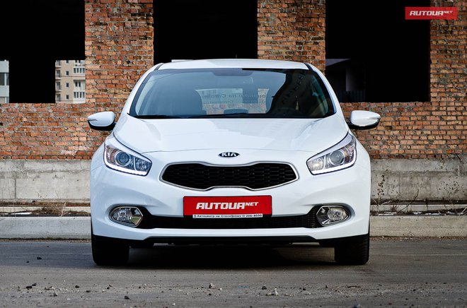 Kia Ceed 2013 вид спереди