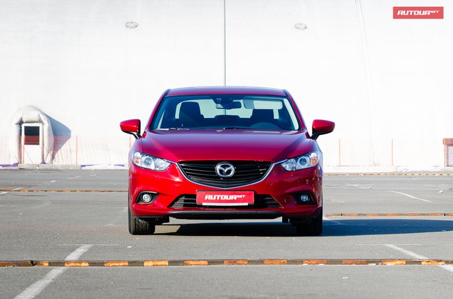Хищница Mazda6 вид спереди