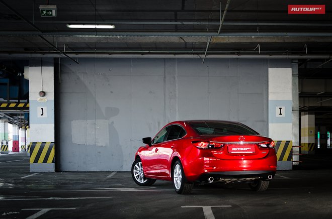 Mazda6 2013 вид сзади